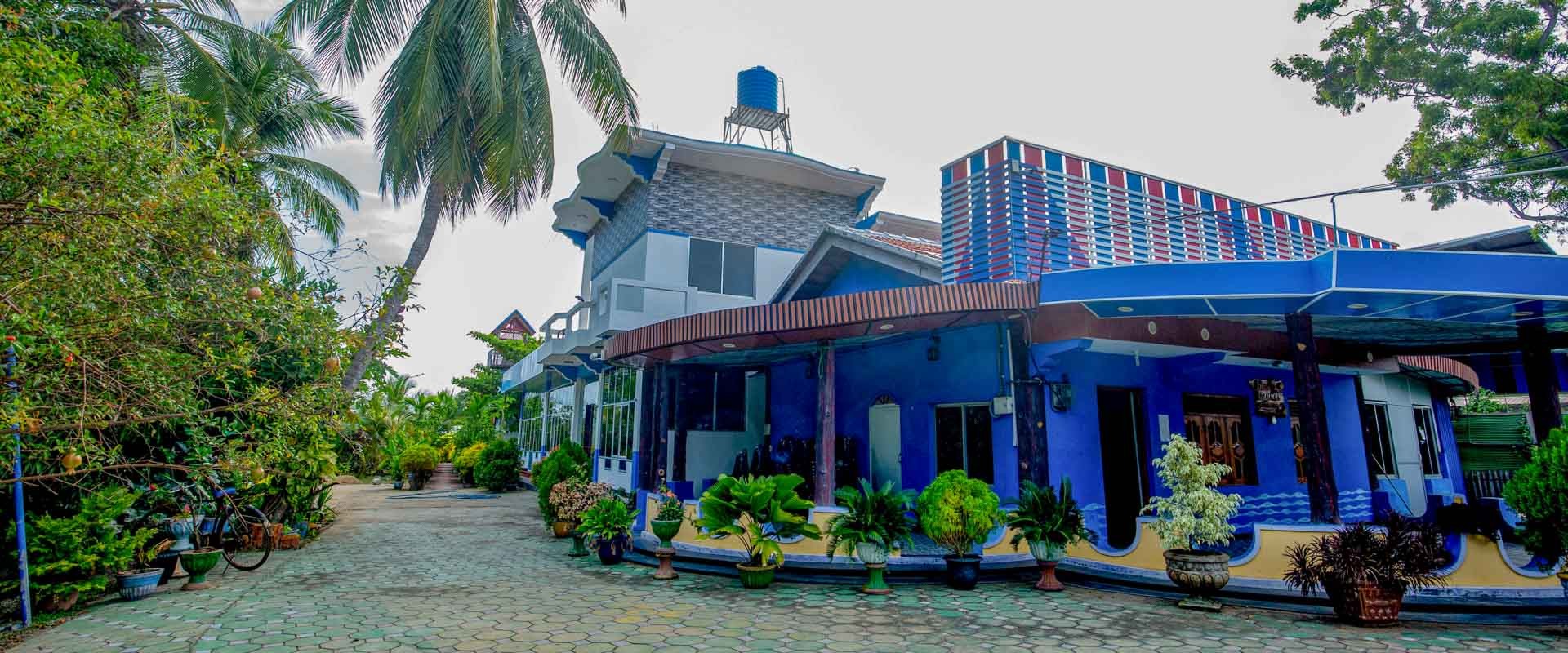 Blue Lagoon Rest Inn - Gateway to East