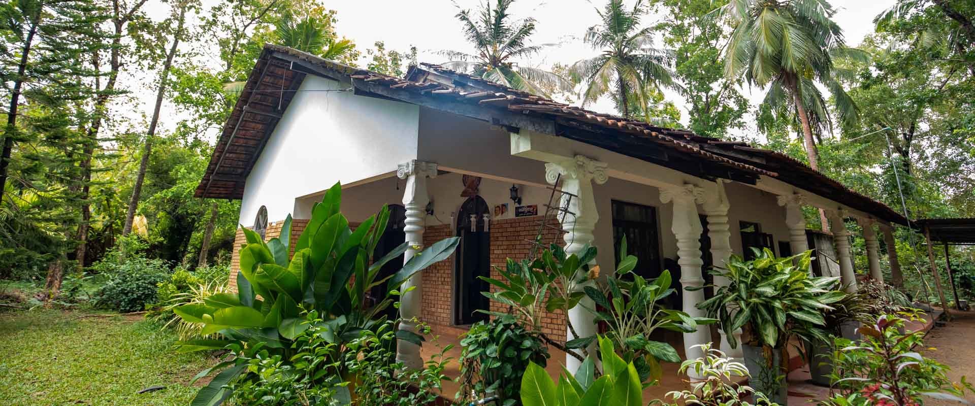 Maha Gedara home stay - Gateway to East
